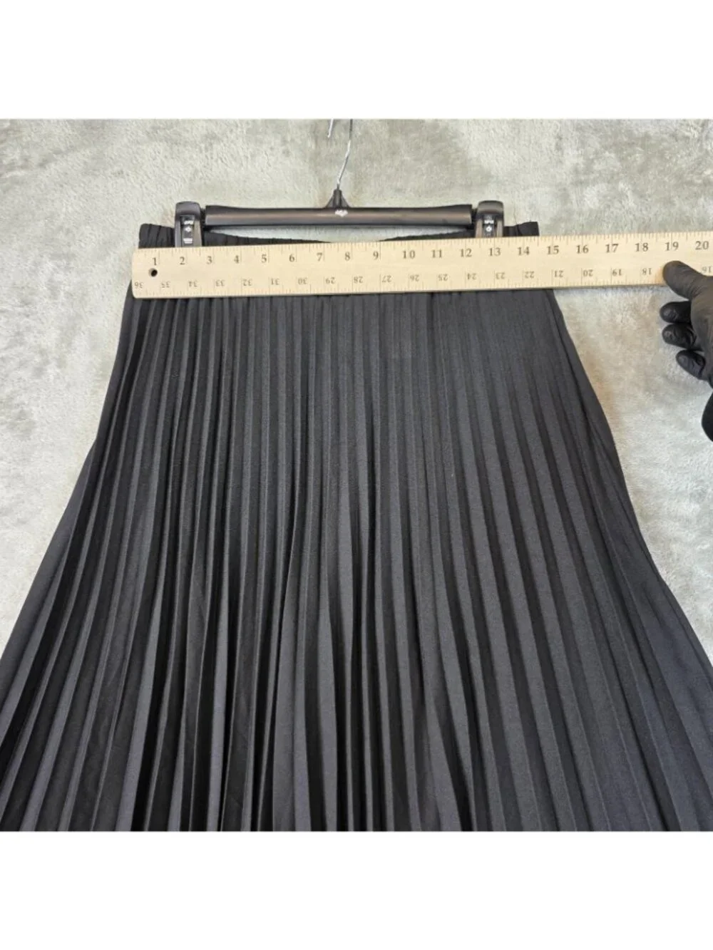 T Tahari Skirt Womens M Black Pleated Midi Elastic Waist Pull On Work Office - Picture 6 of 8